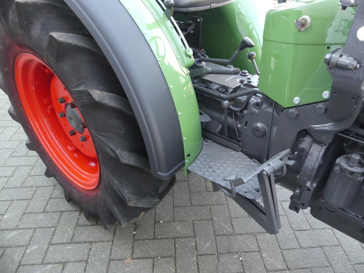 Farm tractor Fendt 203V