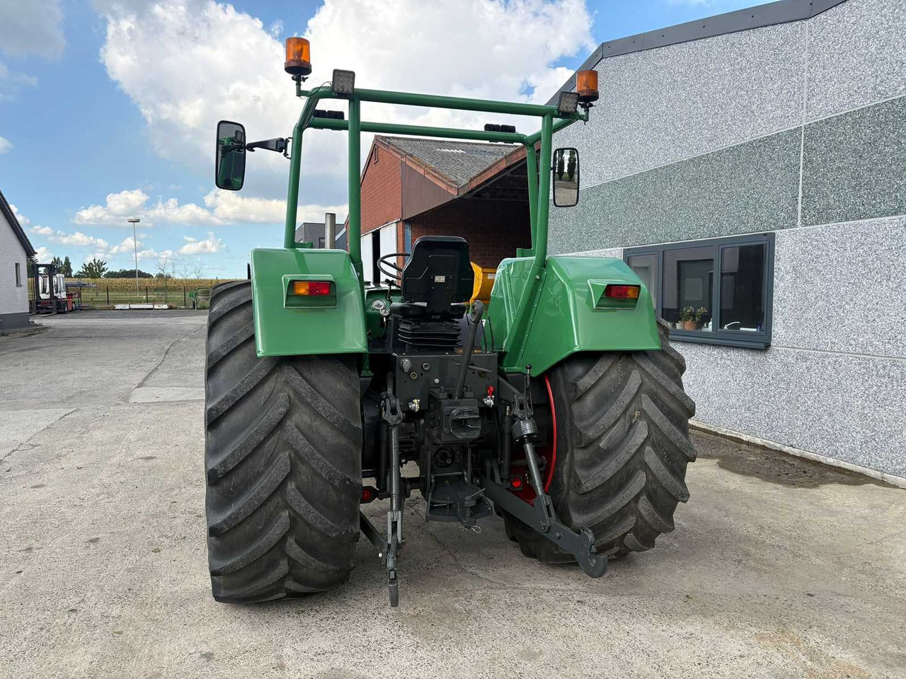Farm tractor Fendt 614s