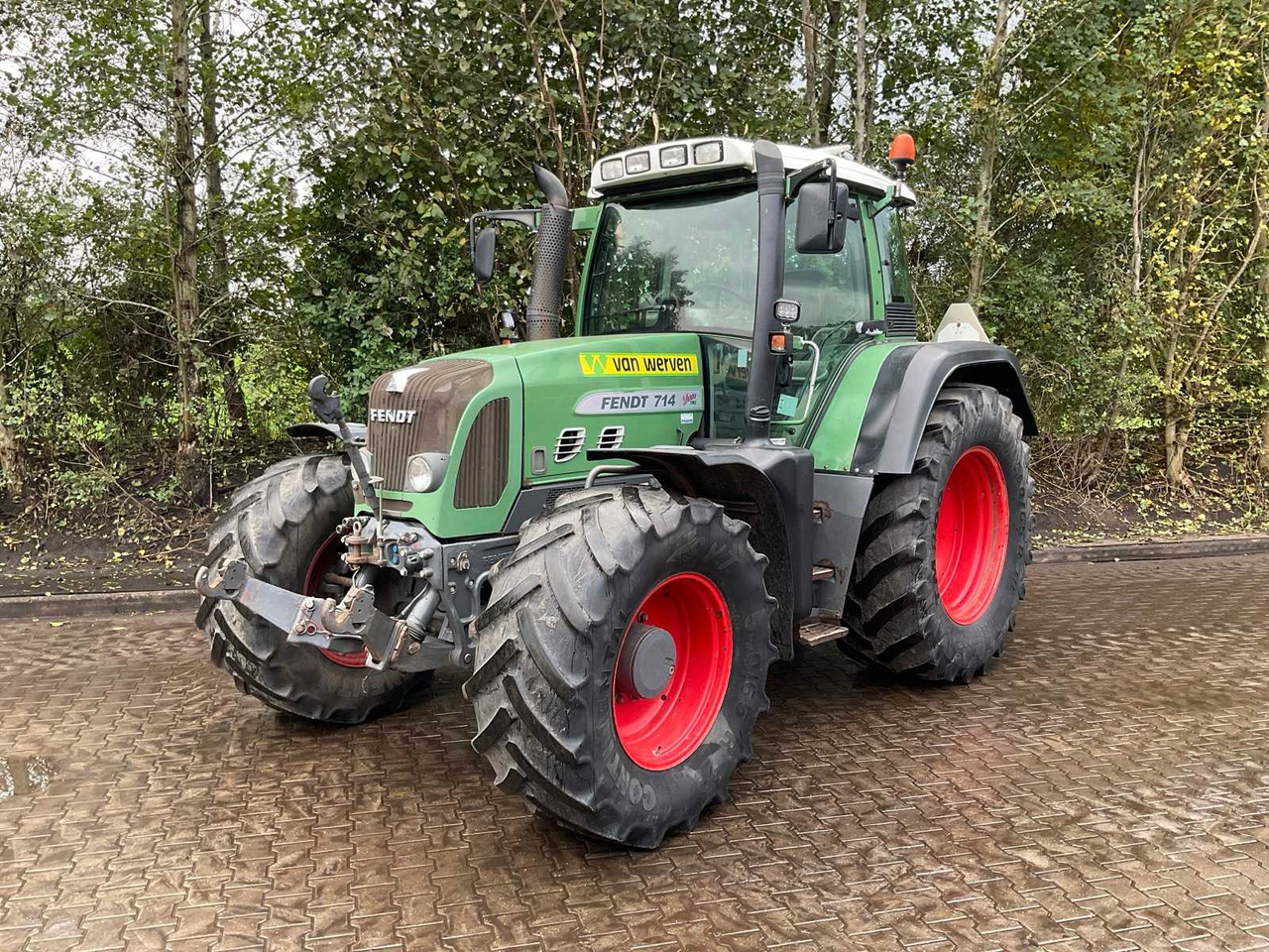 Farm tractor Fendt 714 Vario TMS