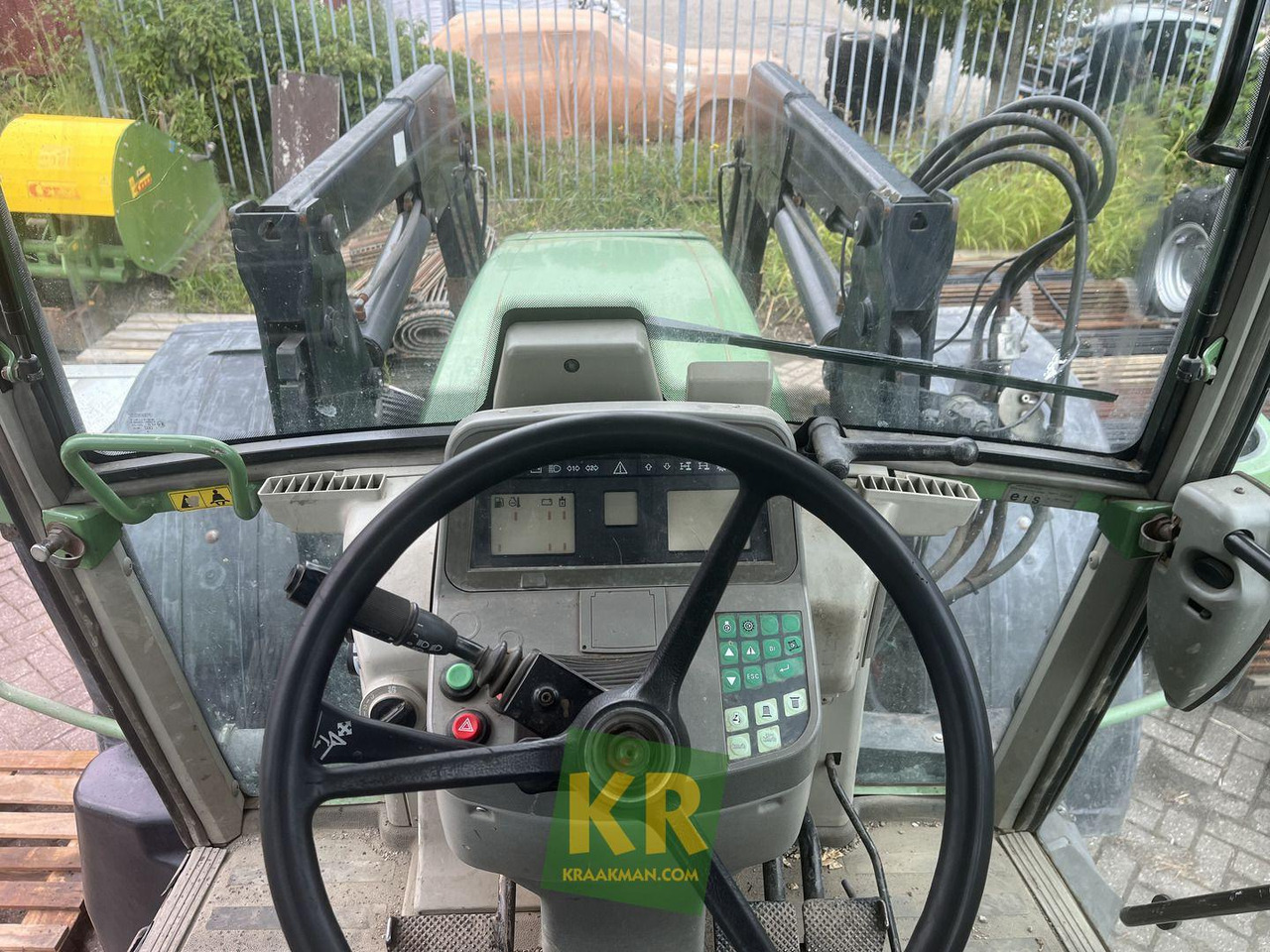 Farm tractor Fendt 716 Vario