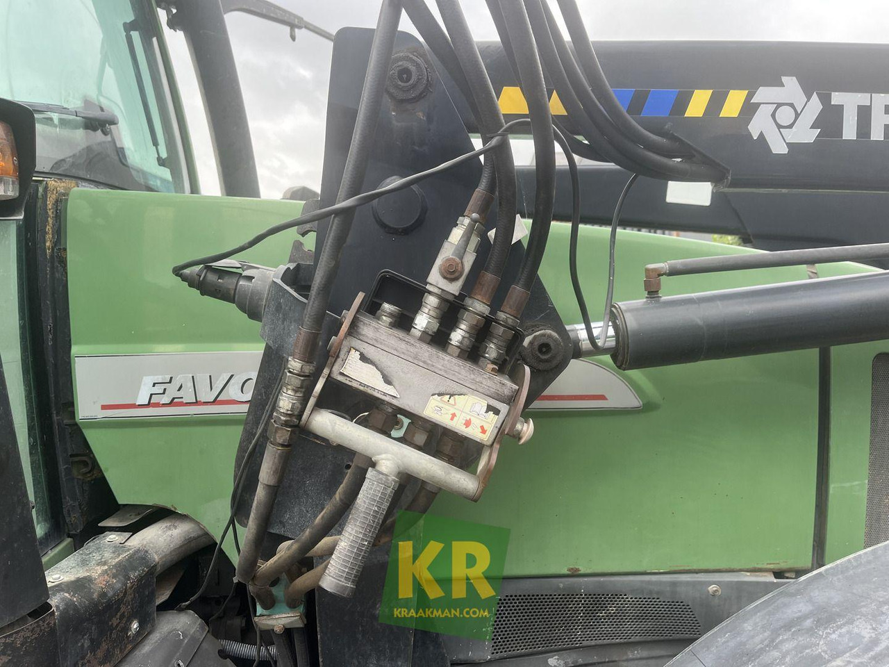 Farm tractor Fendt 716 Vario