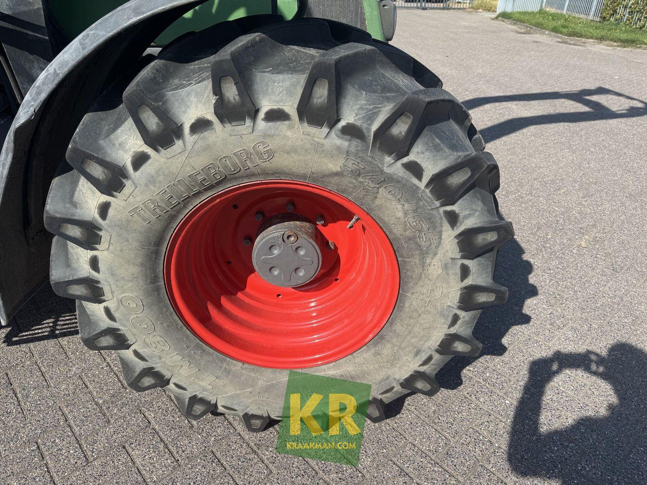Farm tractor Fendt 716 Vario