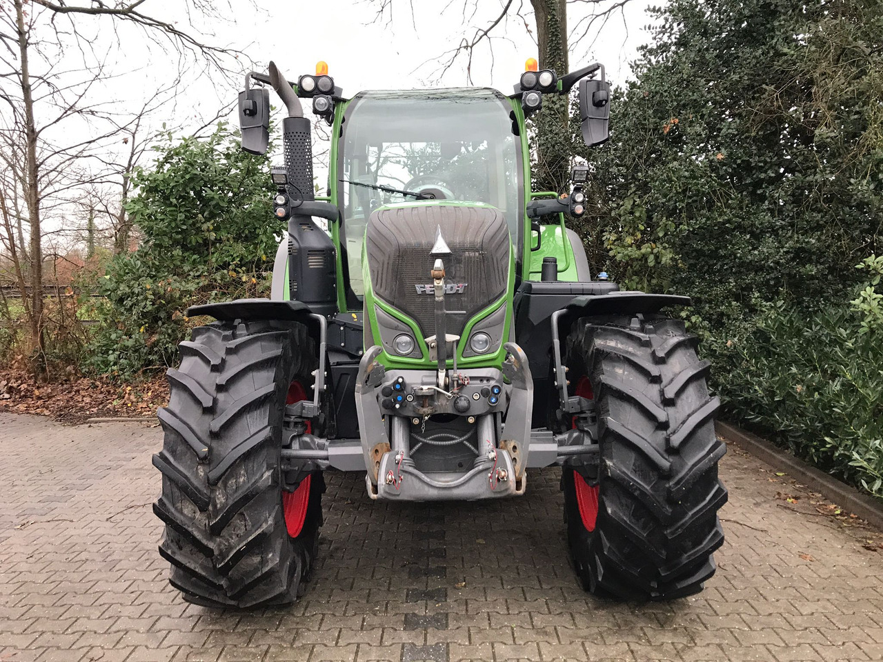 Farm tractor Fendt 718 Vario S4 Power
