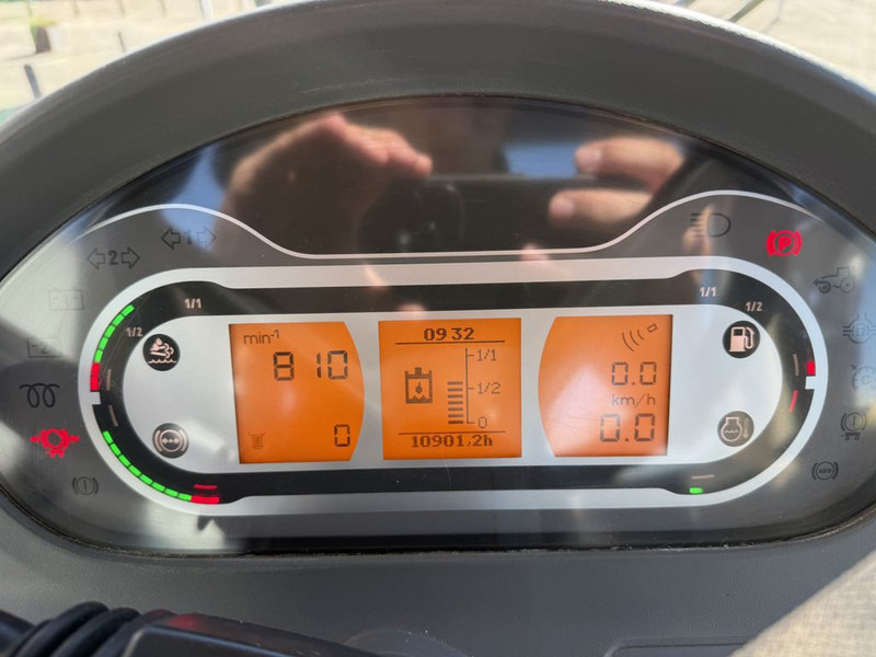 Farm tractor Fendt 720 S4 Vario PowerPlus