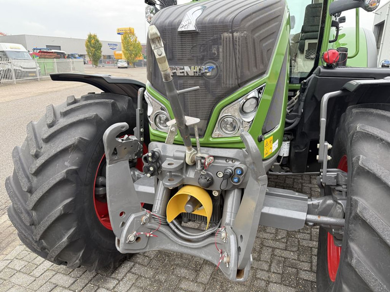 Farm tractor Fendt 720 S4 Vario Profi Plus
