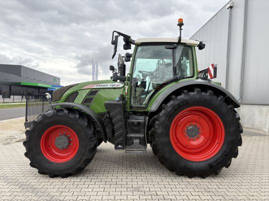 Farm tractor Fendt 720 VARIO S4 POWER