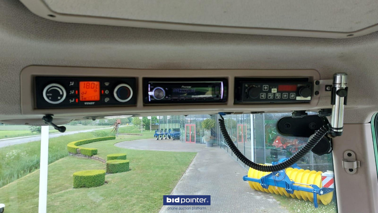 Farm tractor Fendt 720 Vario