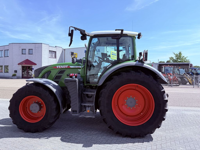 Farm tractor Fendt 722 Vario Power +