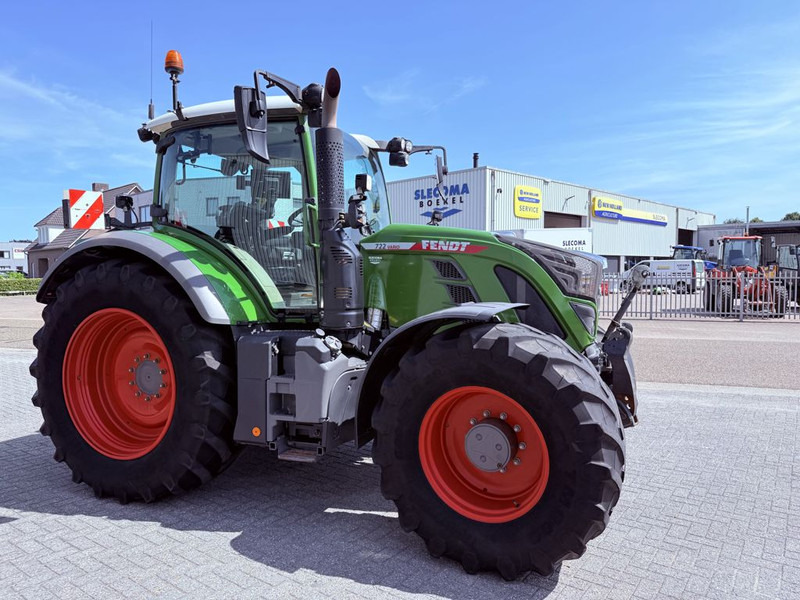 Farm tractor Fendt 722 Vario Power +