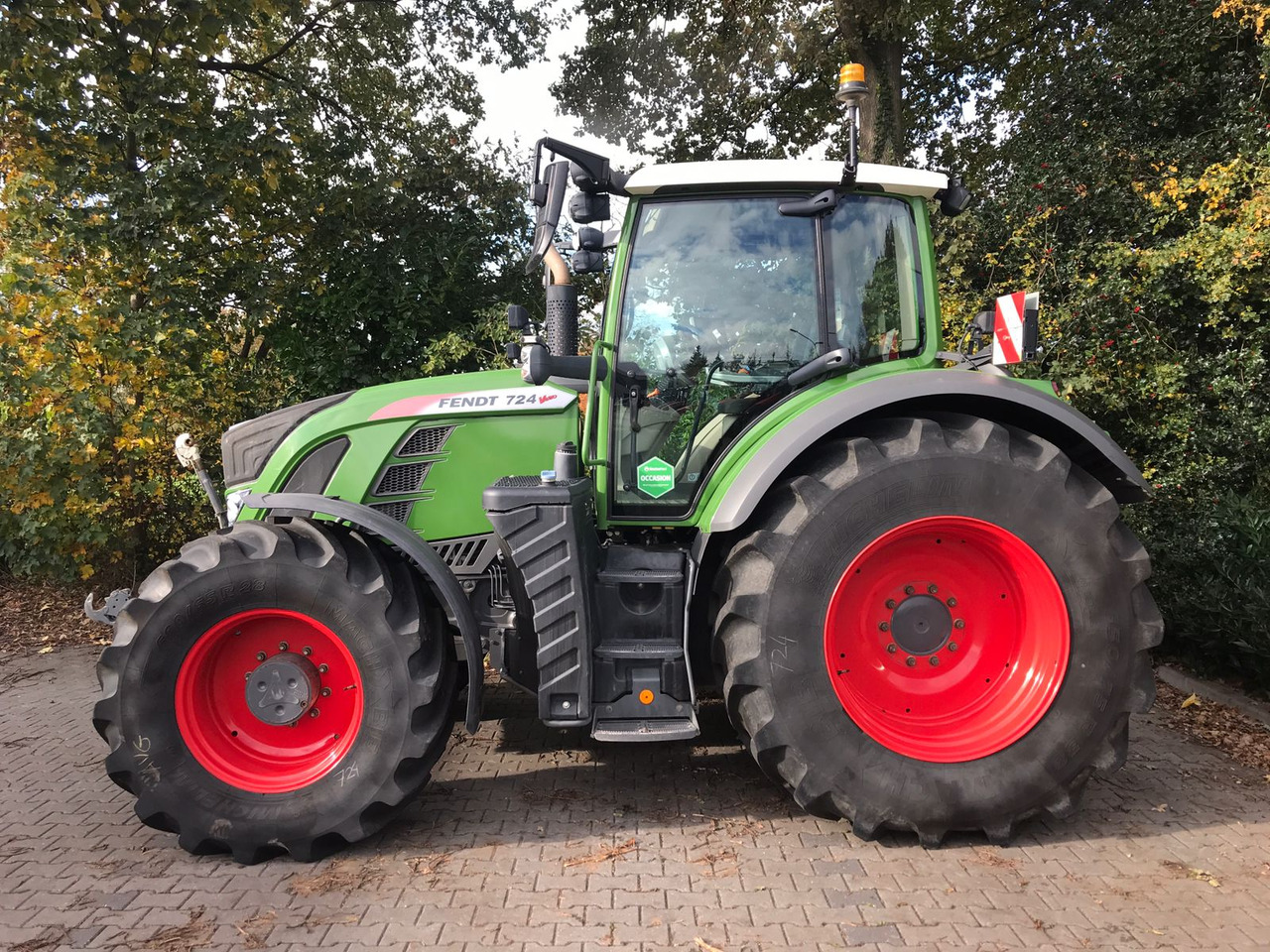 Farm tractor Fendt 724 Vario S4 ProfiPlus