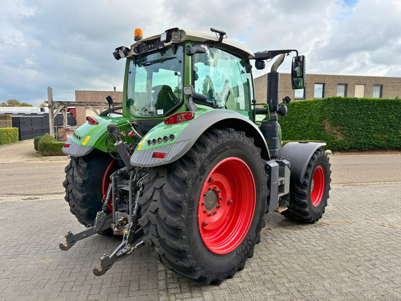 Farm tractor Fendt 724 Vario S4 Profiplus