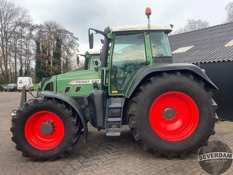 Farm tractor Fendt 820 Vario TMS