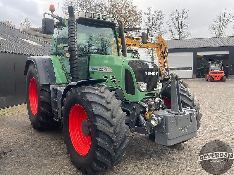 Farm tractor Fendt 820 Vario TMS