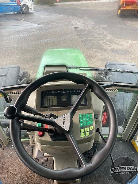 Farm tractor Fendt 820 Vario TMS
