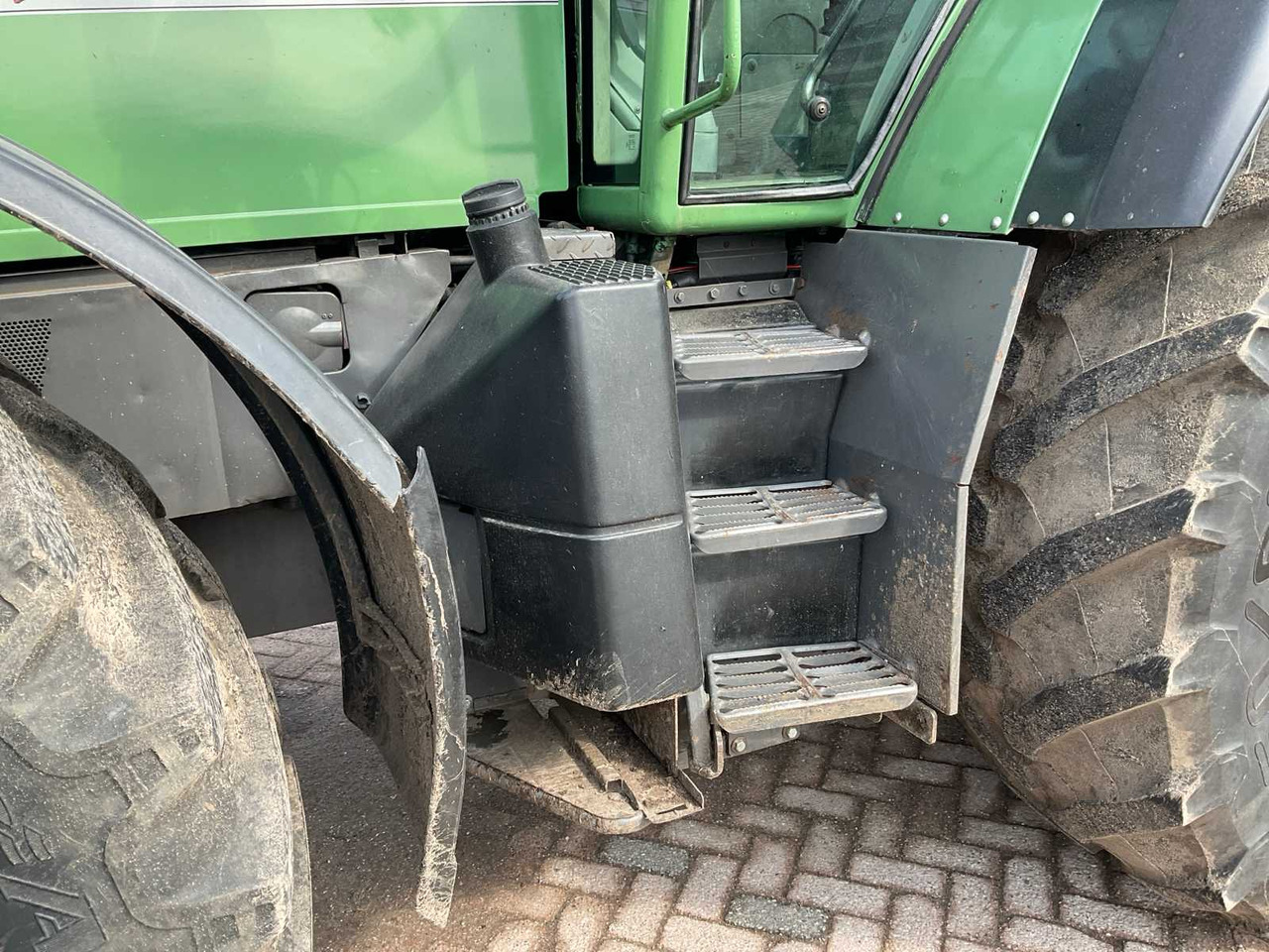 Farm tractor Fendt 916 Vario TMS