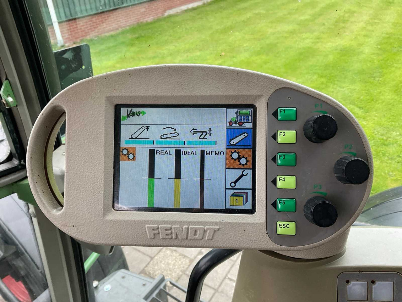 Farm tractor Fendt Farmer 410 Vario