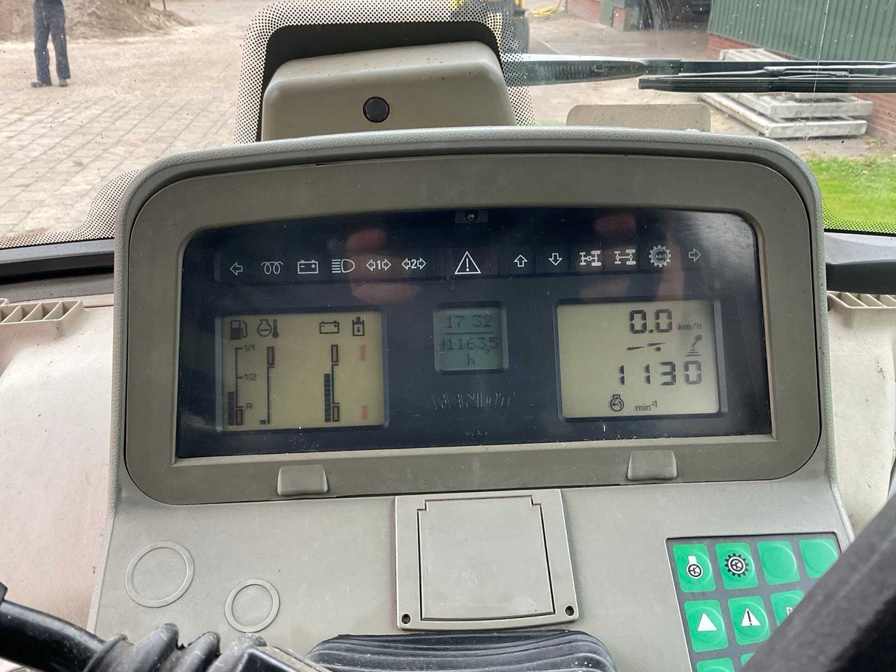 Farm tractor Fendt Farmer 410 Vario