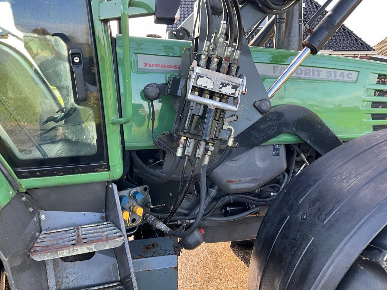 Farm tractor Fendt Favorit 512C Turboshift