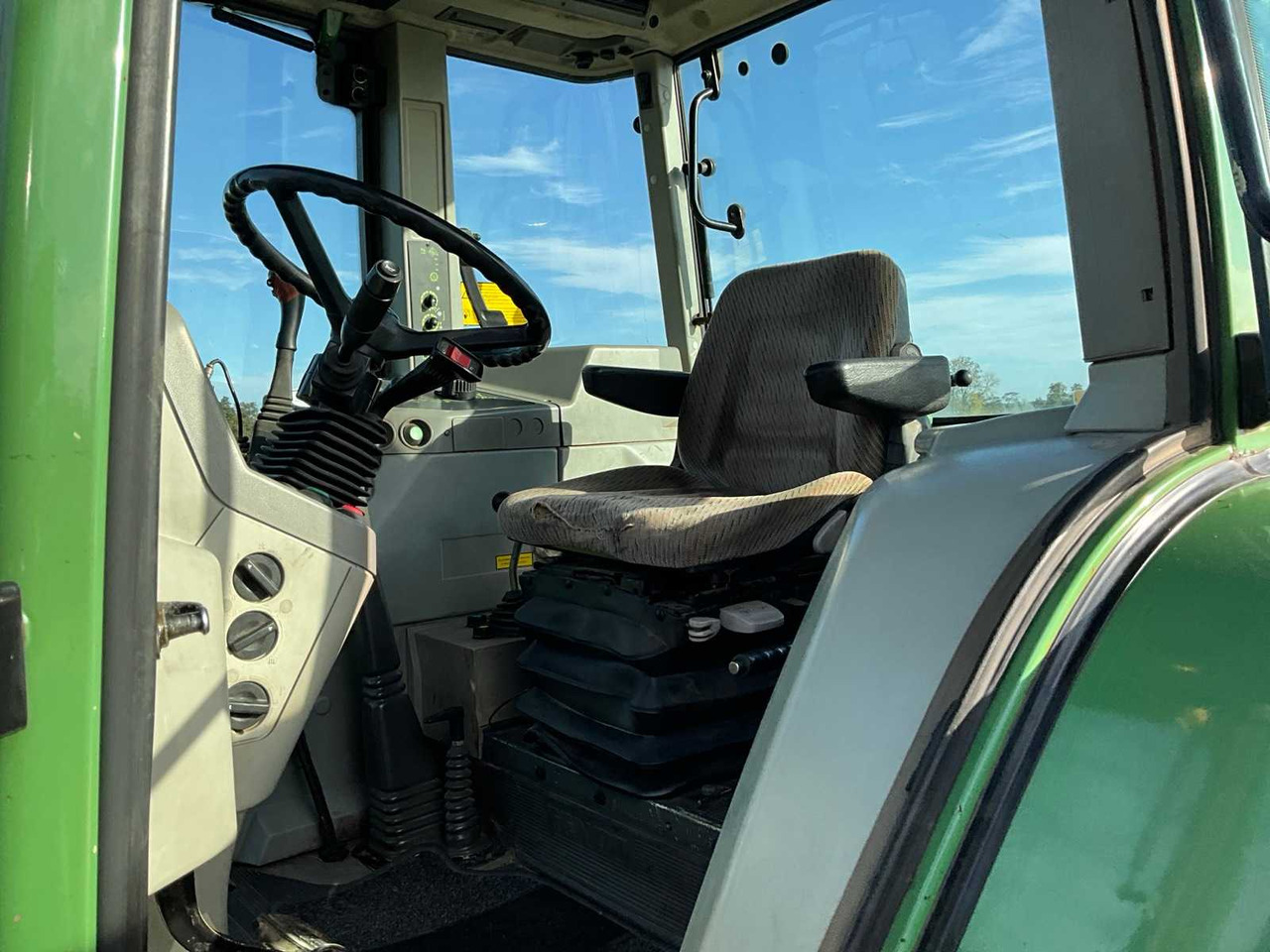 Farm tractor Fendt Favorit 512C Turboshift