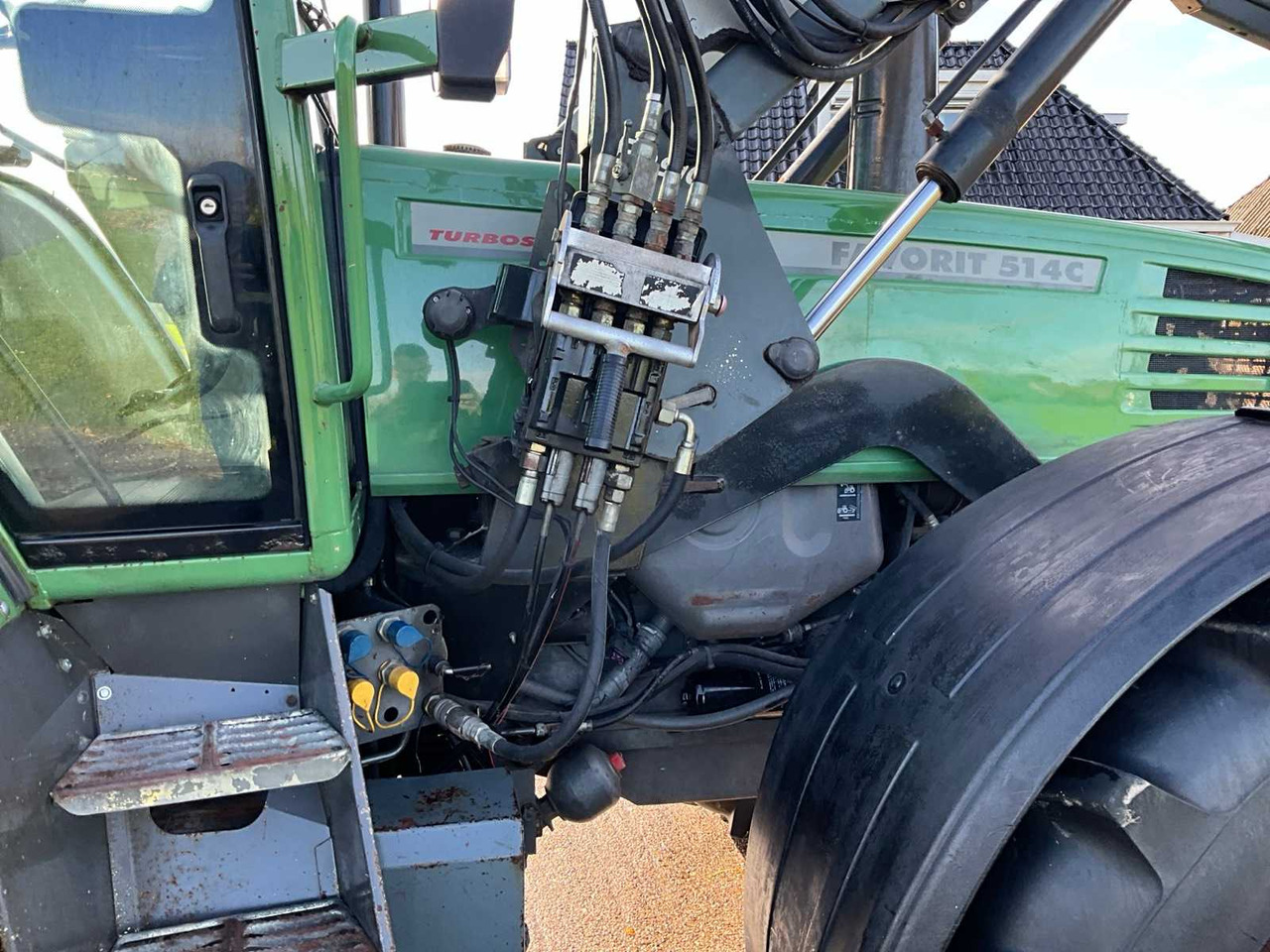 Farm tractor Fendt Favorit 512C Turboshift