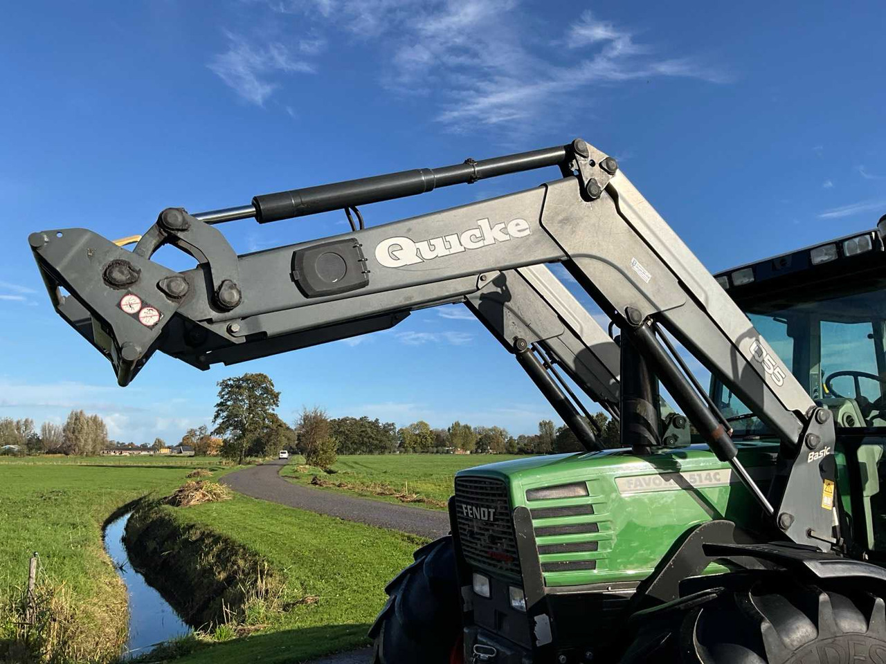 Farm tractor Fendt Favorit 512C Turboshift