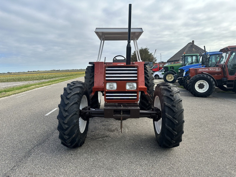 Farm tractor Fiat 100-90 DT