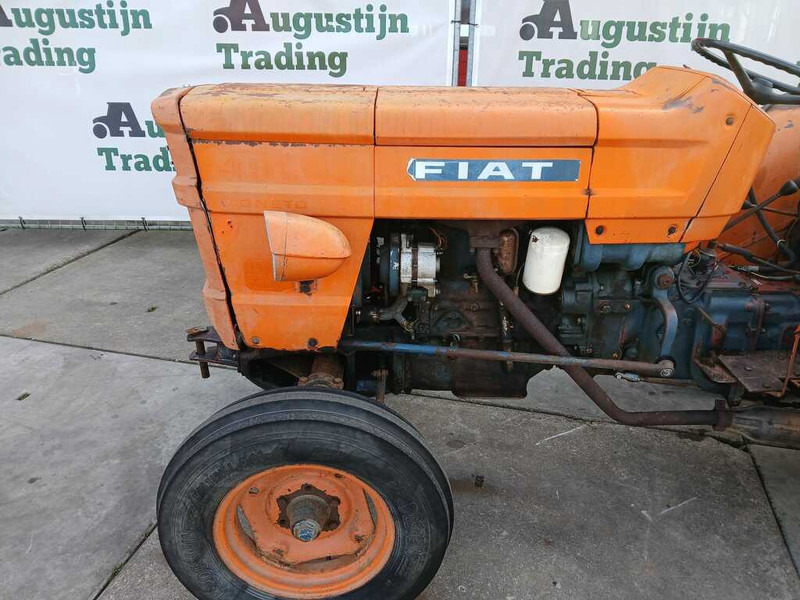 Farm tractor Fiat 450 vigneto
