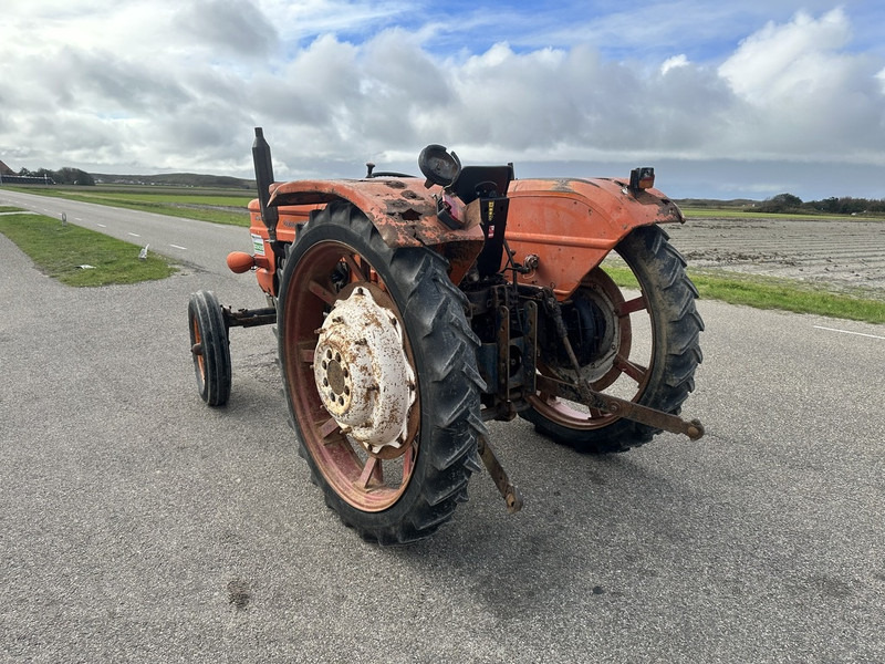 Farm tractor Fiat 640