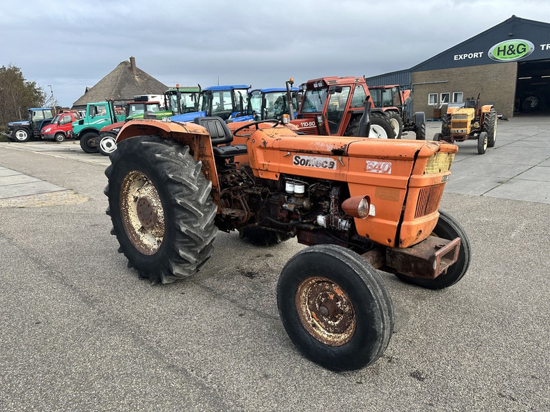 Farm tractor Fiat 640