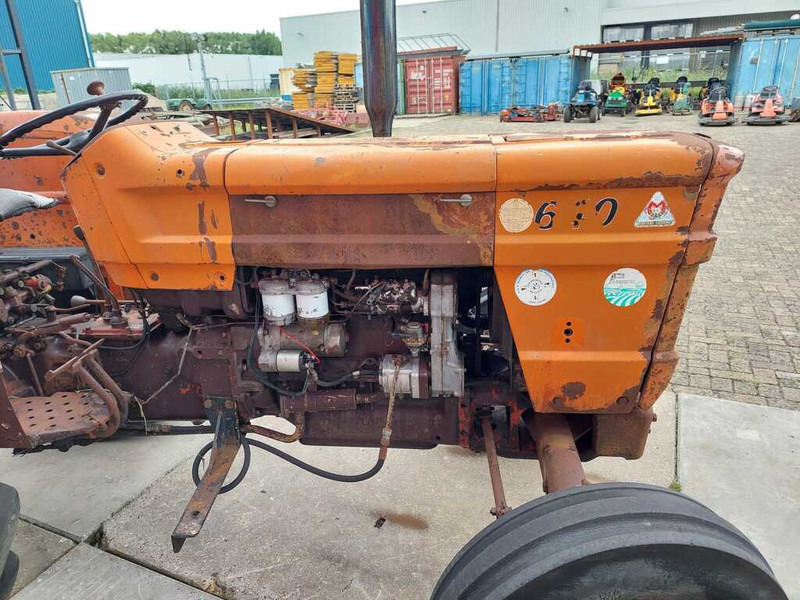 Farm tractor Fiat 640/8