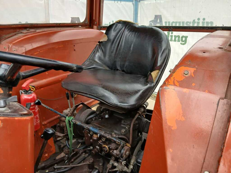 Farm tractor Fiat 640/8