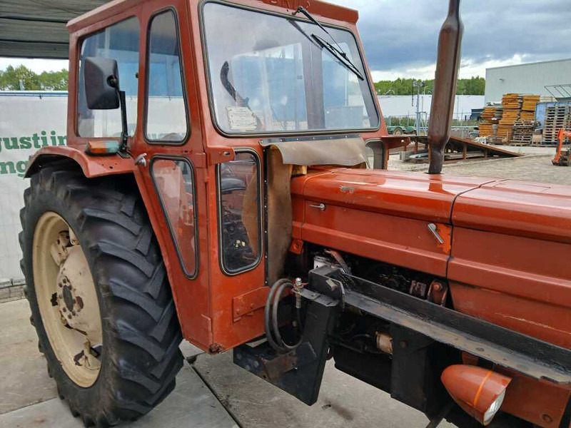 Farm tractor Fiat 640/8