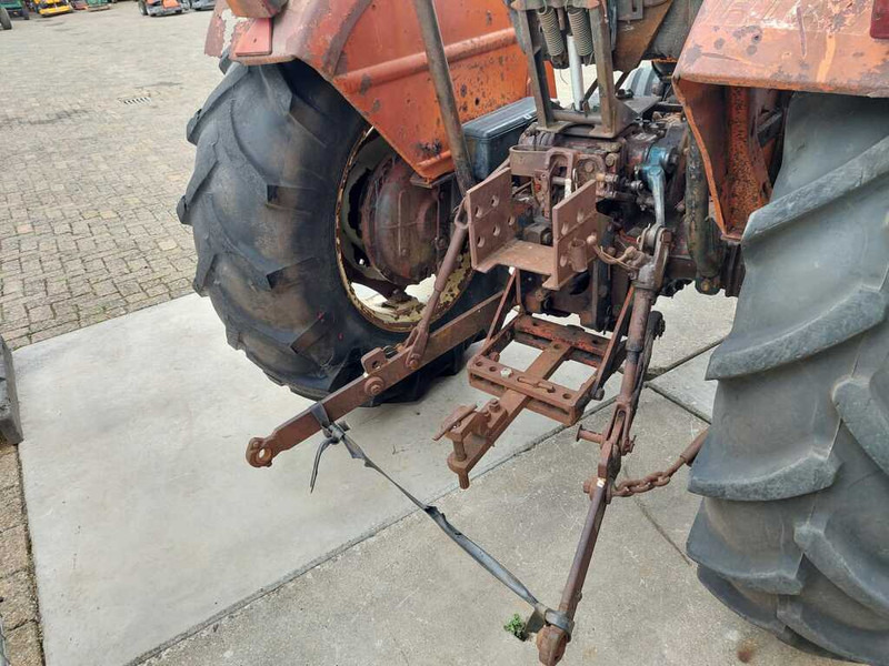 Farm tractor Fiat 640/8