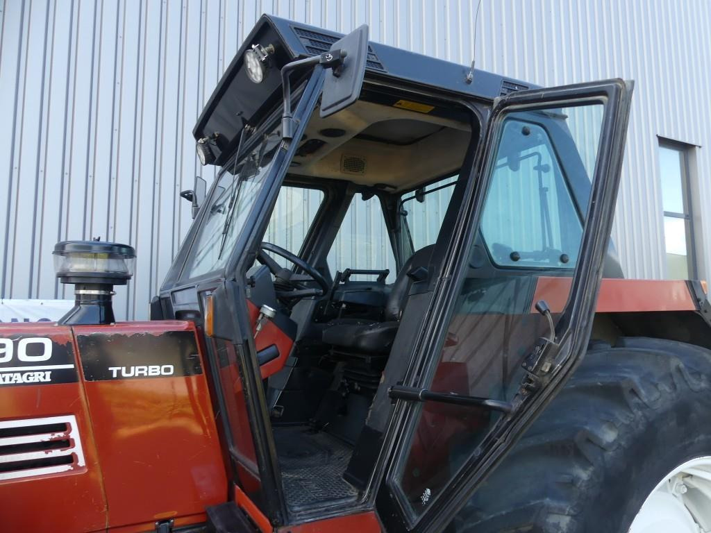 Farm tractor Fiat New Holland 180-90 4WD