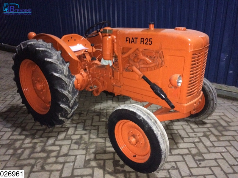 Farm tractor Fiat R25 2WD