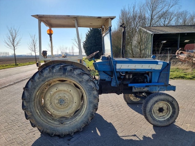 Farm tractor Ford 5000