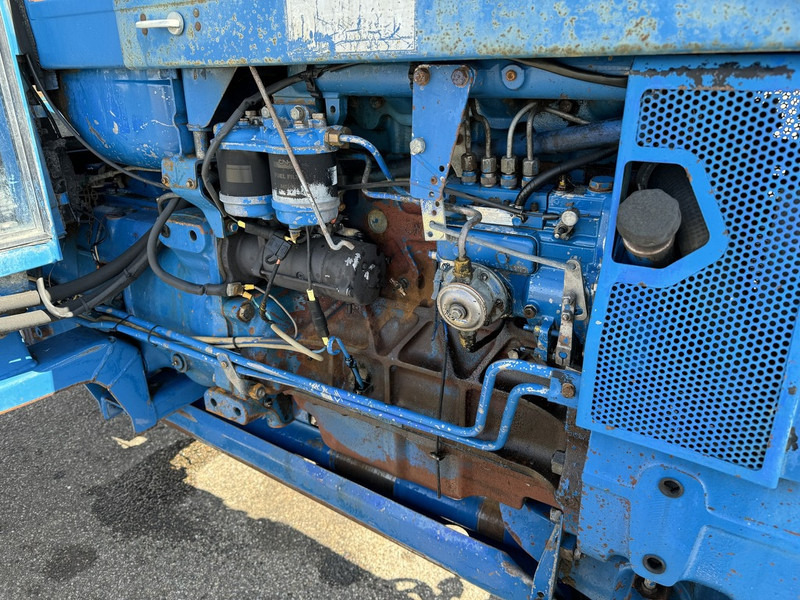 Farm tractor Ford 5610