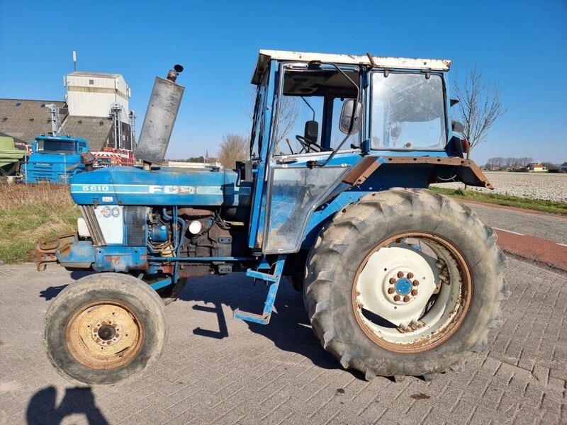 Farm tractor Ford 5610