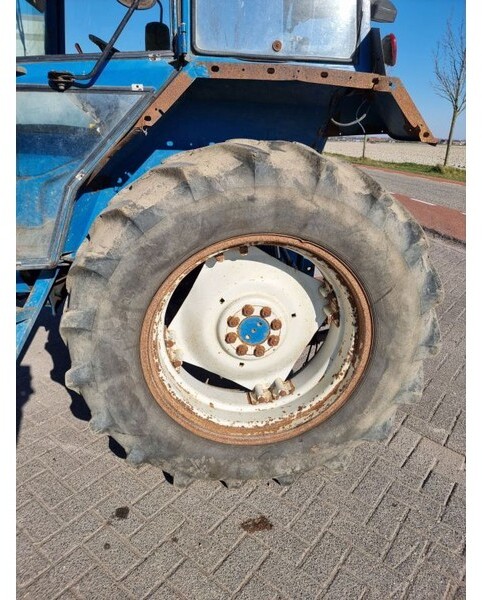 Farm tractor Ford 5610