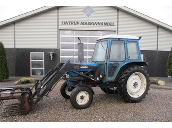 Farm tractor Ford 6600 med frontlæsser 