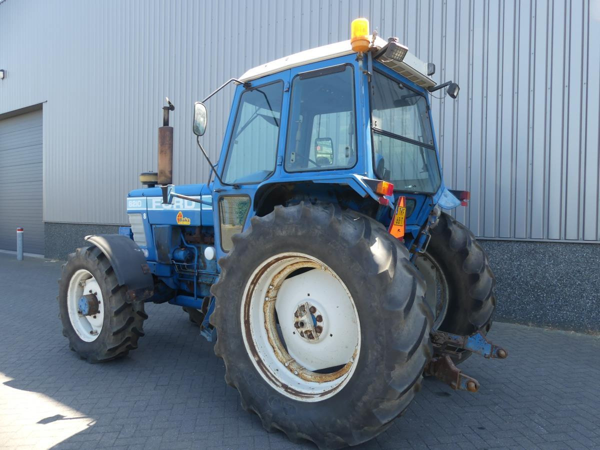 Farm tractor Ford 8210
