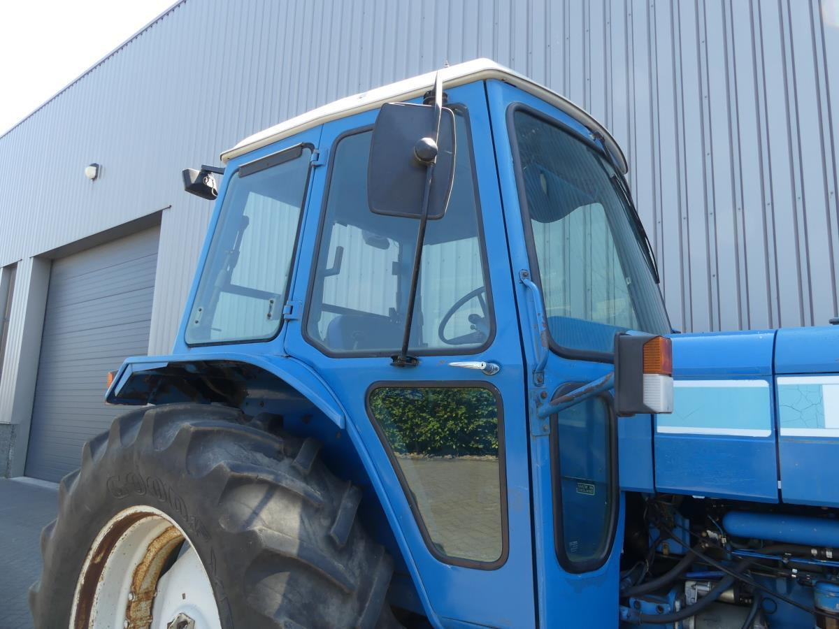 Farm tractor Ford 8210