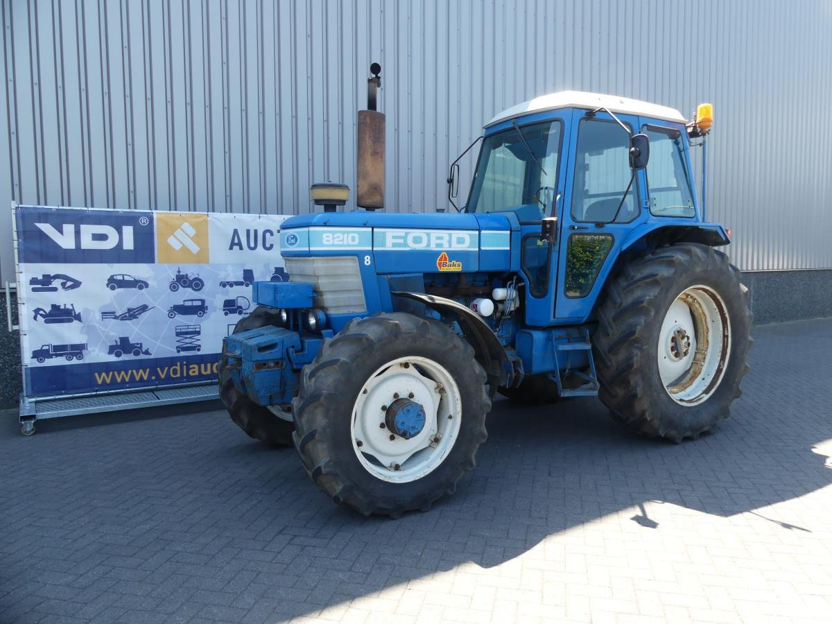 Farm tractor Ford 8210