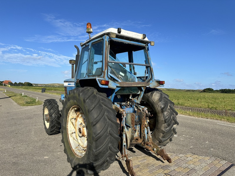 Farm tractor Ford 8700