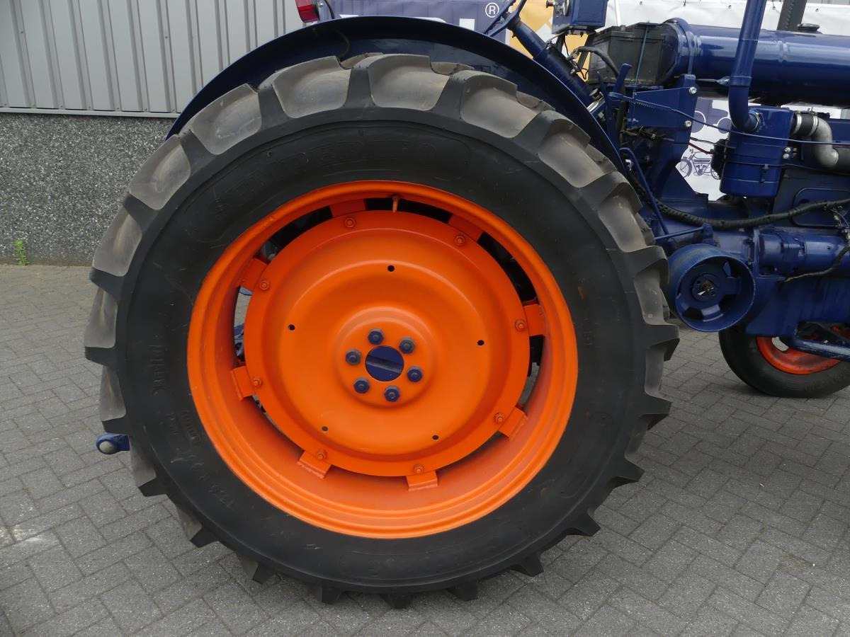 Farm tractor Fordson 27N