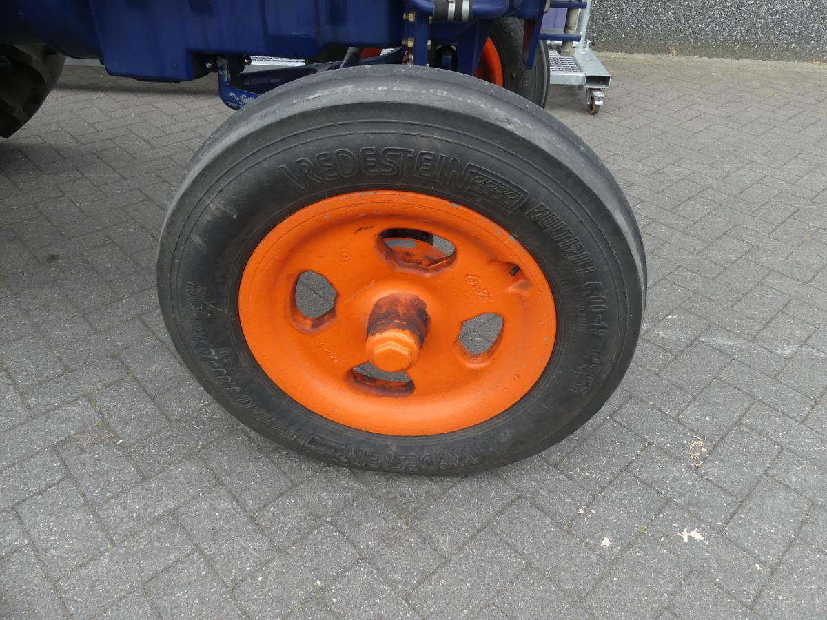 Farm tractor Fordson 27N