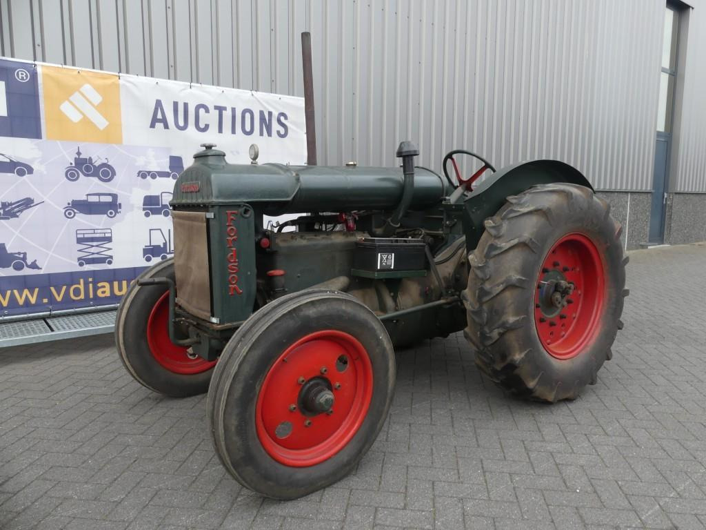 Farm tractor Fordson F