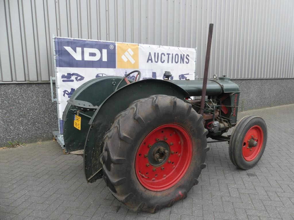 Farm tractor Fordson F