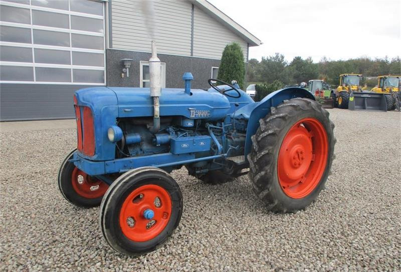 Farm tractor Fordson Major Diesel traktor
