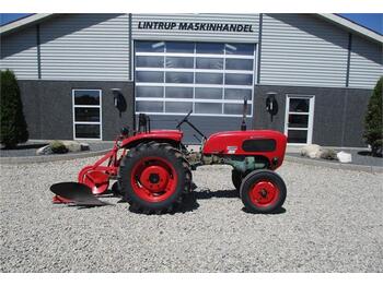 Farm tractor Güldner 17 HK Med Langeskov 1 furet plov 